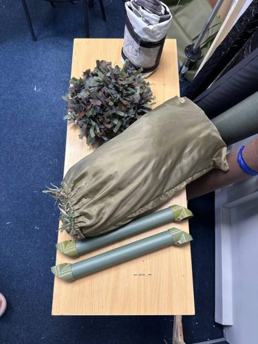 Кавери на шолом, москітні підшоломники