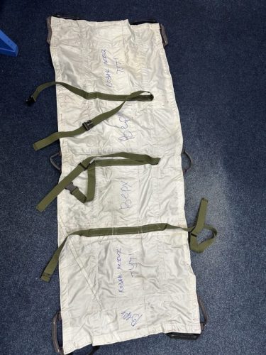 Ноші з океанічних вітрил